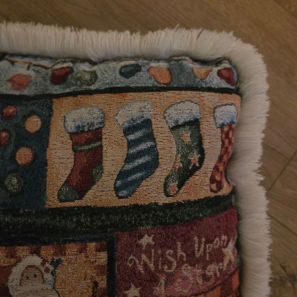 Vintage Mohawk Christmas Tapestry Throw Pillow Santa Stockings‎ Tree Cozy Trim